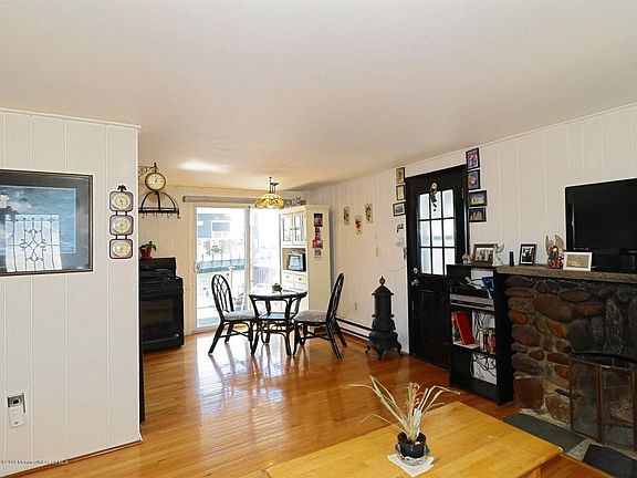 002_First Level Livingdining