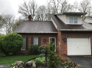 299 Stonegate Cir S, Chambersburg, PA 17201