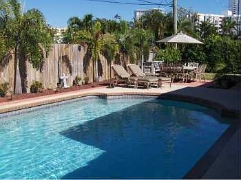 5th image of 3251 Oleander Dr