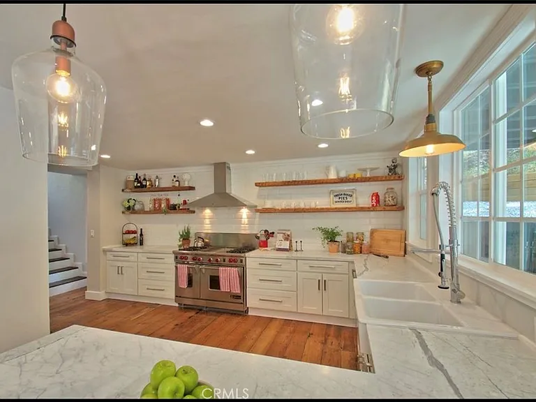4250 Canoga Ave — Photo 4