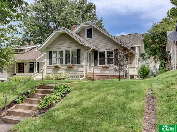 4536 William St, Omaha, NE 68106