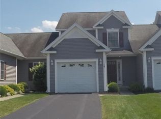 18 Hawthorn Cir, Geneseo, NY 14454