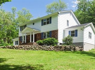 3 Veronica Pl, Katonah, NY 10536