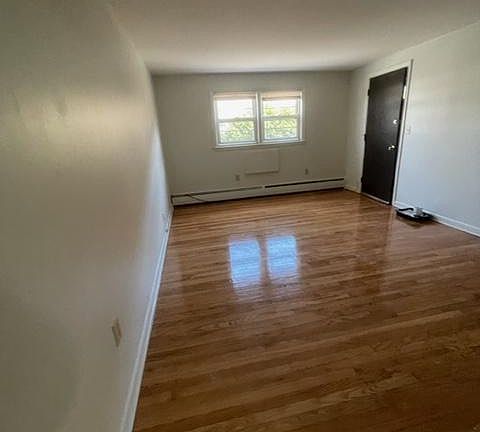 2nd image of 24 Deerfield Ct #D