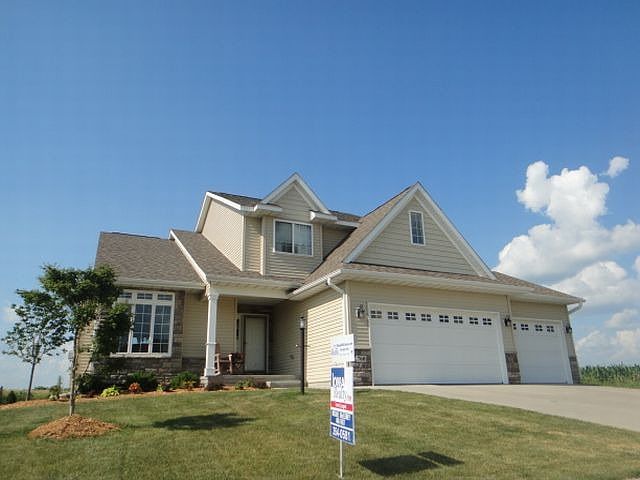 1st image of 760 Berkshire Ln