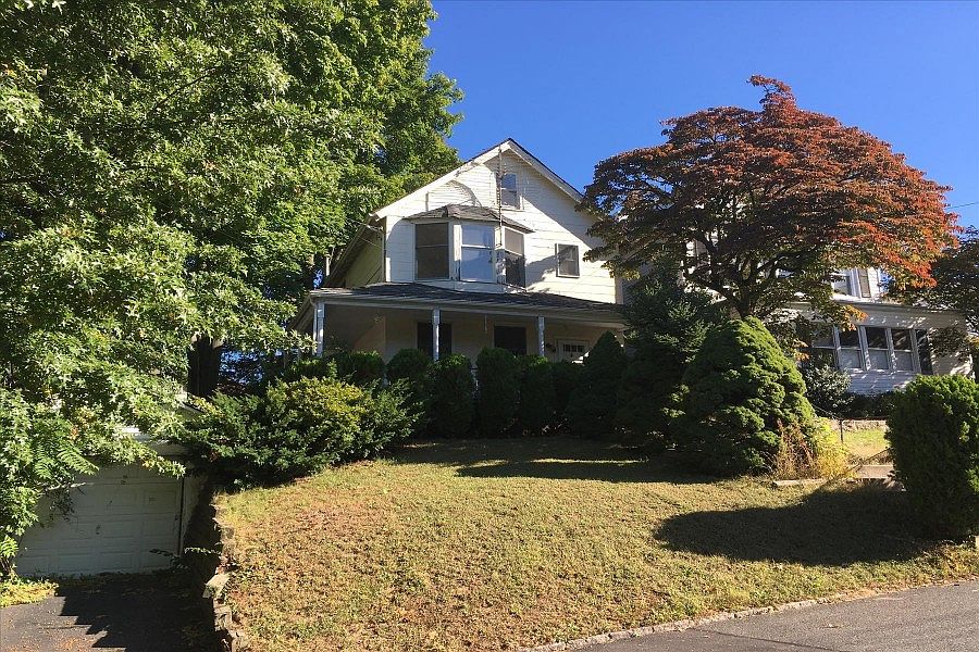 1st image of 99 Lakeview Ave