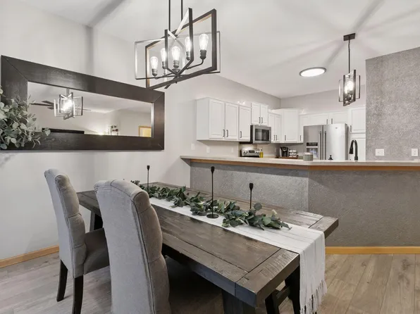 14201 Fountain Hills Ct NE, Prior Lake, MN 55372