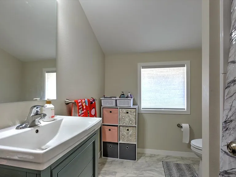 2115 3rd St E — Photo 16