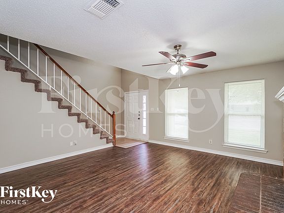 2nd image of 809 Parkwest Blvd