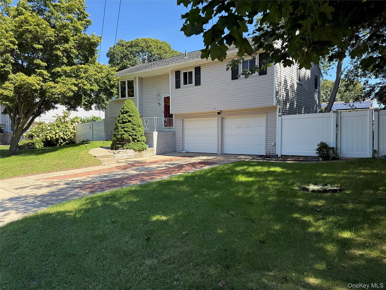 4 bed, 2.0 bath, 1750 sqft, $4,500 — Photo 1