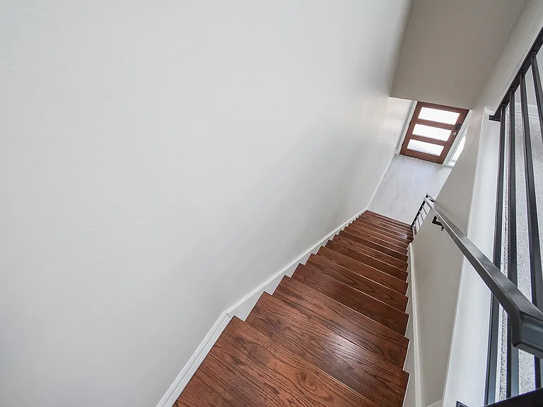 147 S 66th St — Photo 17
