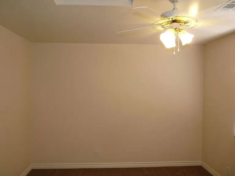 7845 Meadow Creek St — Photo 15