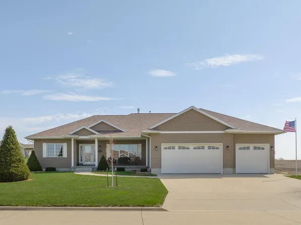 120 Devyn Dr, Raymond, IA 50667