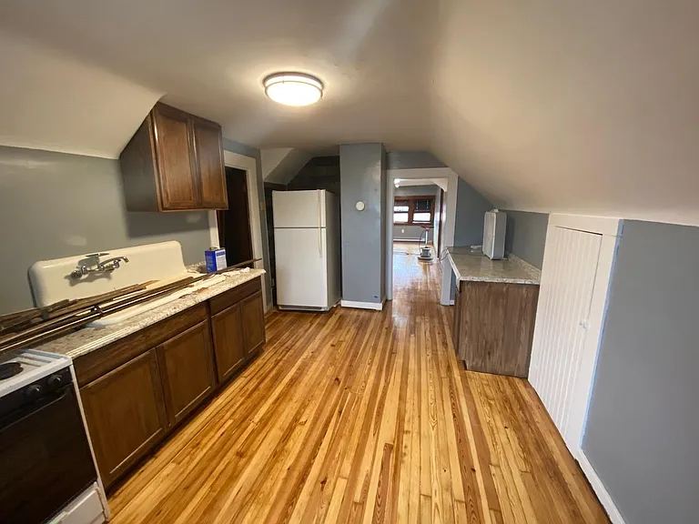 1556 Parkwood Rd #3 — Photo 5
