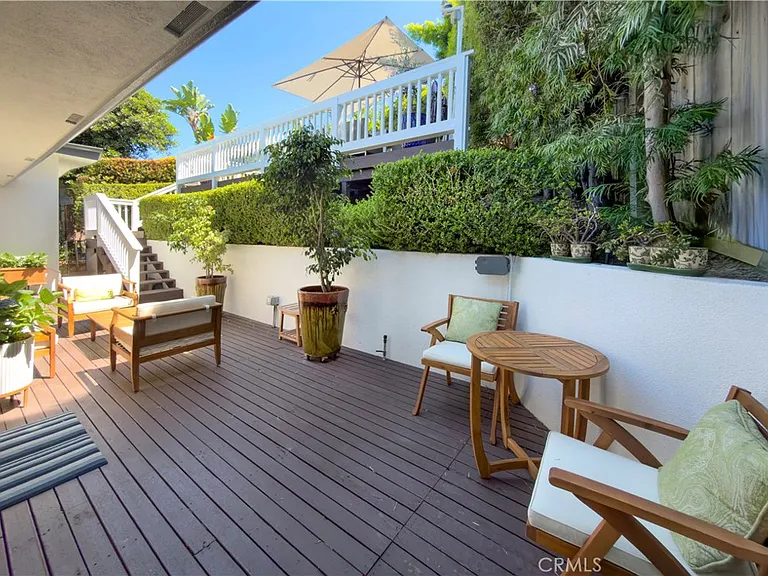 737 Griffith Way — Photo 16