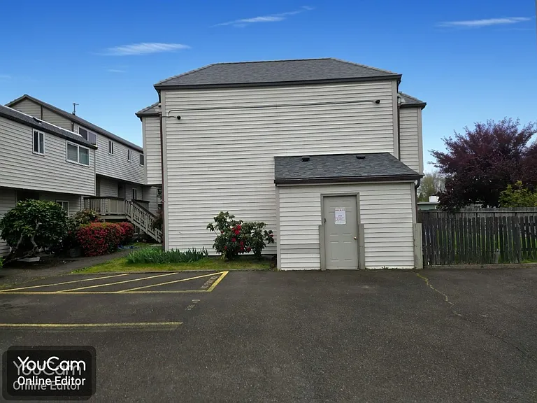 2125-2145 NW Highland Dr — Photo 5