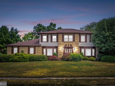 18 Ronit Dr, Ewing, NJ, 08628