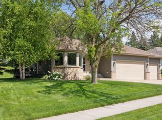 6746 Timber Crest Dr, Maple Grove, MN 55311