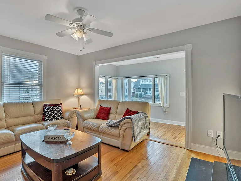 43 Hillcrest Ave #B — Photo 9