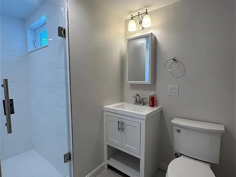 35 College Ave #1 — Photo 7