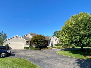 5397 Jamerlea Ln, Fowlerville, MI 48836