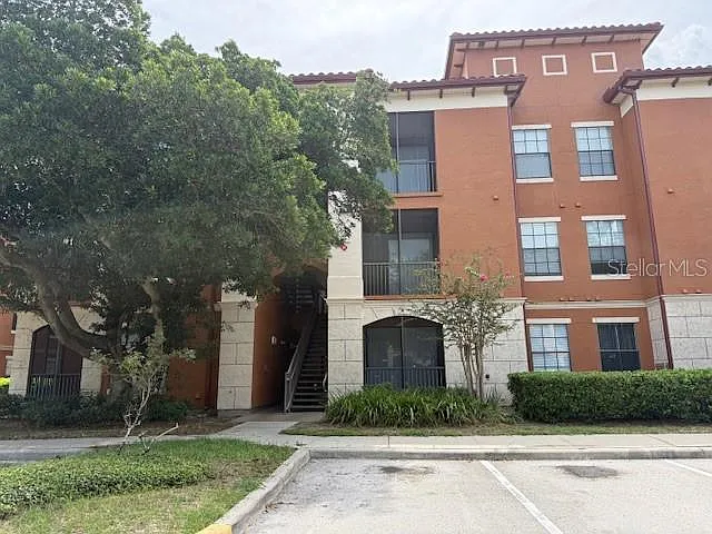 6151 Metrowest Blvd #103