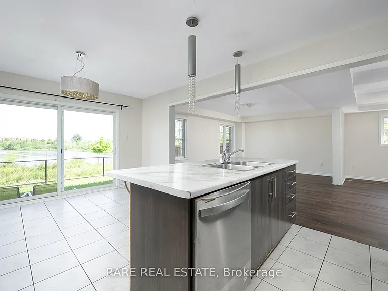 14 Bannister Cres — Photo 11