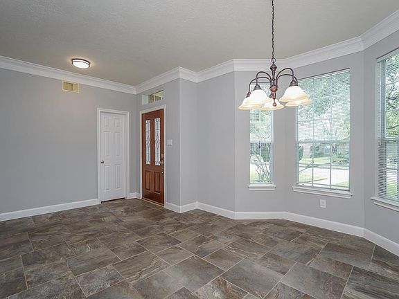 5th image of 1314 Purple Rose Ct