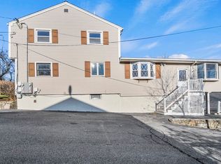 72 Cambridge Rd #2, Woburn, MA 01801