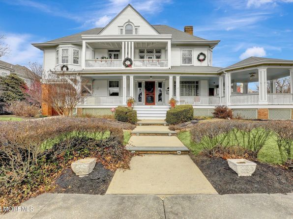 211 Cedar Ave