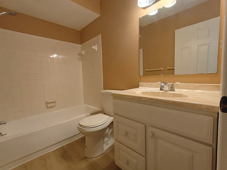 112 Stratford Ln #95 — Photo 12