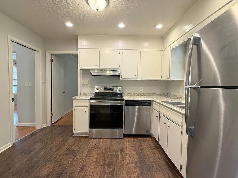 7620 Charlotte Dr SW — Photo 14
