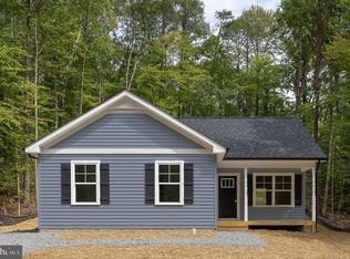 164 Woodmount Dr, Colonial Beach, VA 22443