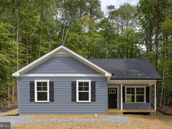 164 Woodmount Dr, Colonial Beach, VA 22443