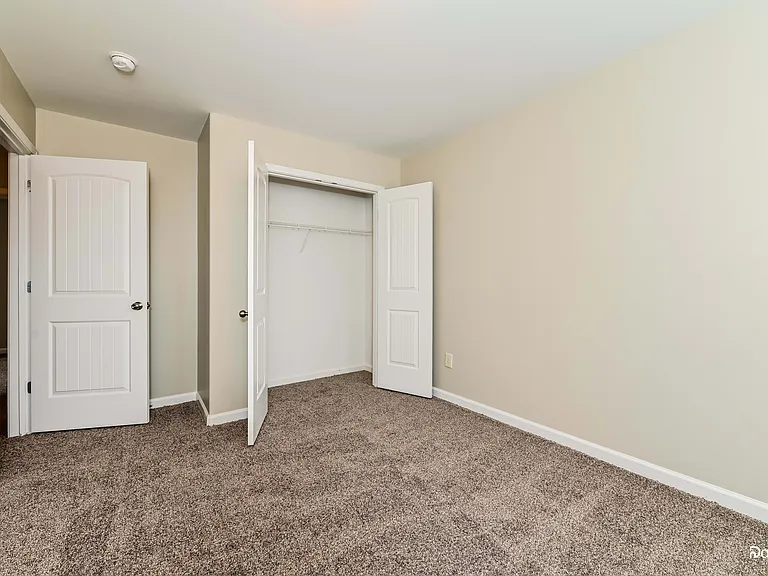 633 Stevens Pl — Photo 12