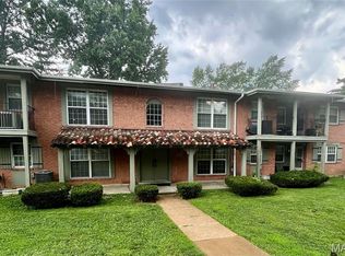 8736 Santa Bella Dr APT G, Hazelwood, MO 63042