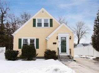 55 Mapleton St, Cranston, RI 02910