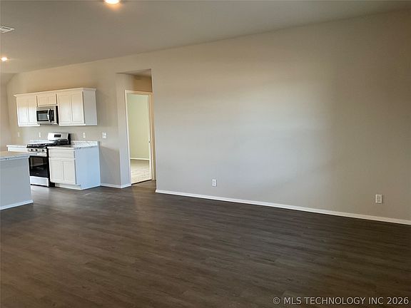 4th image of 1109 W Odessa Rd