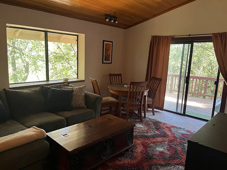 2201 Holland Dr — Photo 2