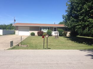 2517 E 1704th Rd, Ottawa, IL 61350