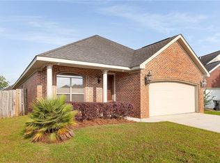 211 Sheena Cir, Saraland, AL 36571