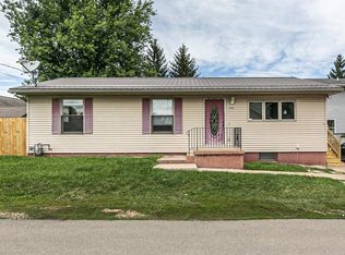 745 Davis St, Dubuque, IA 52001