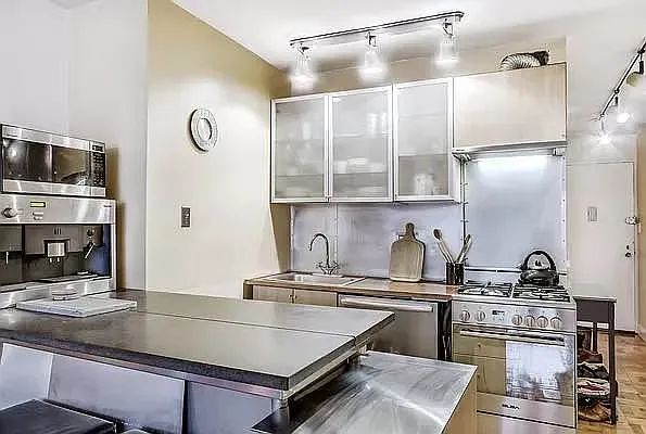 Rented by Compass | media 4