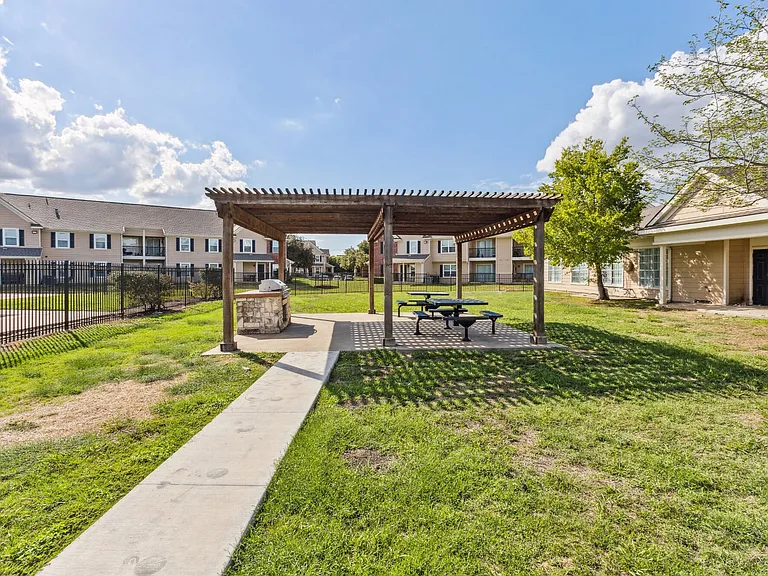 Life at Westpark — Photo 12