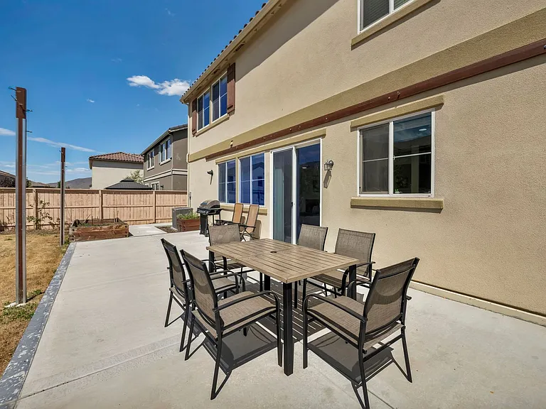 10677 Foxberry Park Dr — Photo 70