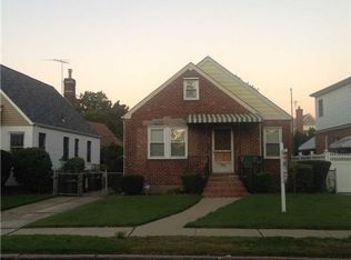 5820 196th Pl, Fresh Meadows, NY 11365