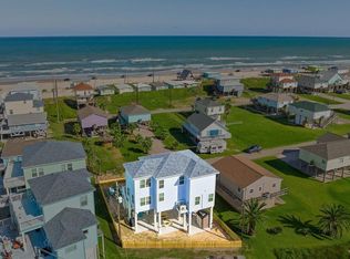 622 Crane Ct, Surfside Beach, TX 77541
