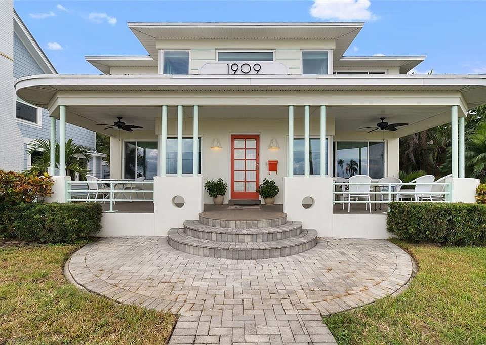 1st image of 1909 BEACH DRIVE SE