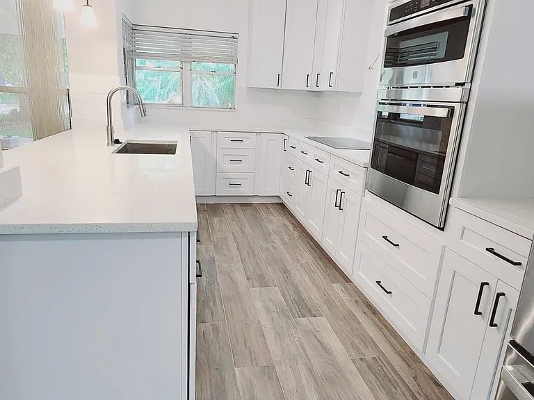 5080 Lake Howell Rd — Photo 4