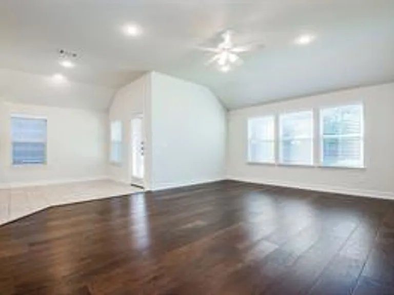 2336 Boatman Dr — Photo 2